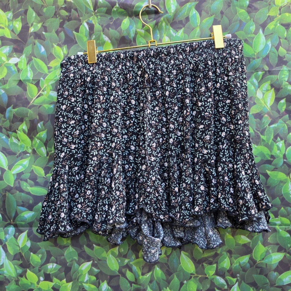 Mable Floral Print Ruffle Skort Black Ditsy Flower Mini Skirt Shorts MS5016J L